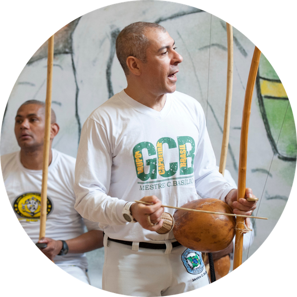 Portrait rond de Mestre Claudio Basilio